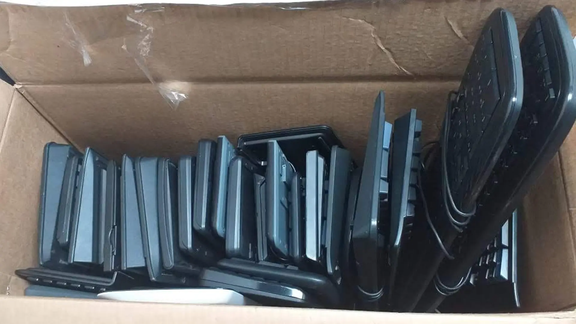 Compra de teclados y equipos de computador RAEE